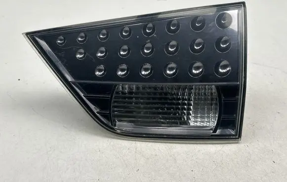 Mitsubishi Outlander Tailgate rear/tail lights A046017
