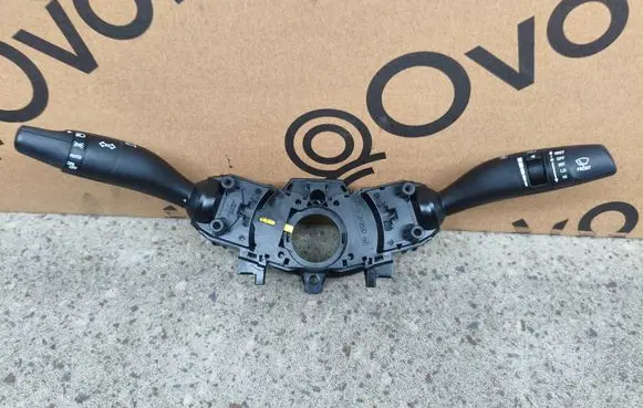 KIA Stinger Wiper turn signal indicator stalk/switch 93401J5500