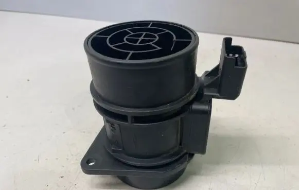 Volvo S40, V40 Mass air flow meter 7700114778