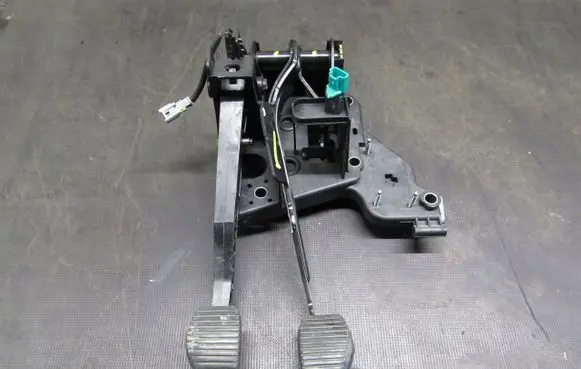 Peugeot 407 Clutch pedal 9654164980