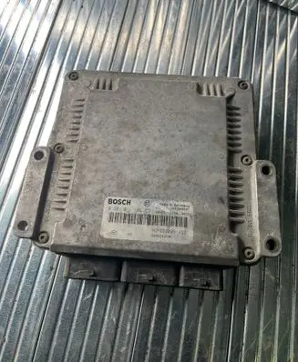 Nissan Interstar Engine control unit/module 0281011105 8200243786