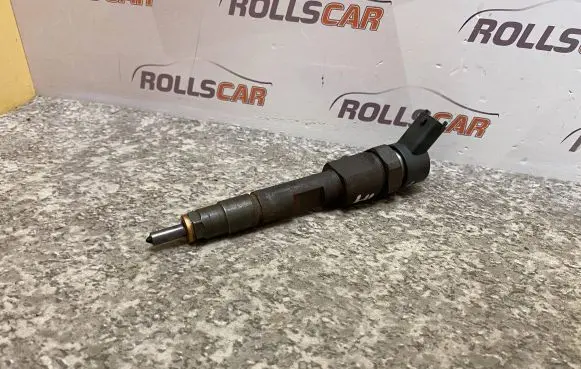 Volvo S40, V40 Fuel injector 7700111014 0445110021 939