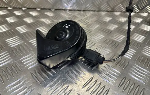 Volkswagen PASSAT B8 Horn signal A046522