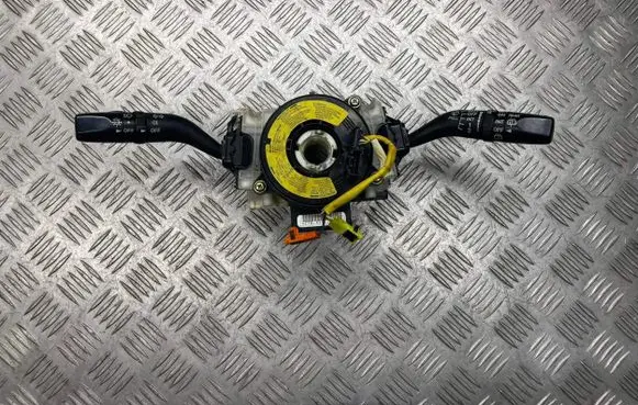 Mazda 6 Wiper turn signal indicator stalk/switch 17D318 0730F3N