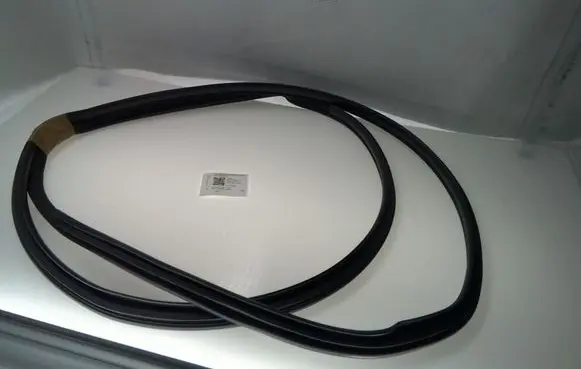 Toyota Prius (XW50) Front door rubber seal 6231247050