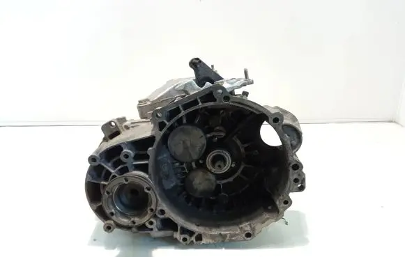 Volkswagen Scirocco Manual 5 speed gearbox KRM