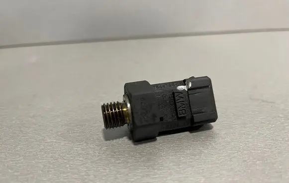 BMW 3 E90 E91 Oil pressure sensor 7549796