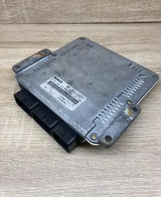 Renault Laguna II Engine control unit/module ECU 8200211711 0281010637