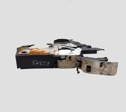 Volkswagen Golf VI Belt protection 03L109145B