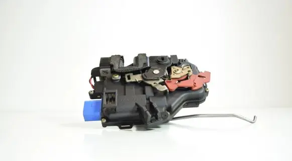 Audi A8 S8 D3 4E Rear door lock 4E0839015