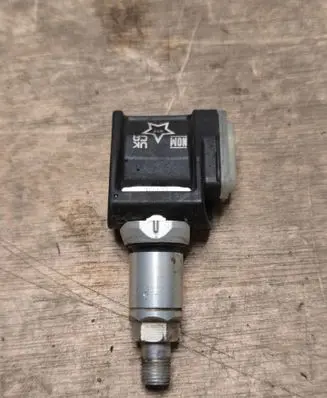 BMW X3 G01 Tire pressure sensor 6887140 15276910 5322507B