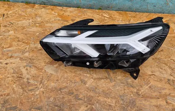 Dacia Sandero III Headlight/headlamp 260602962R