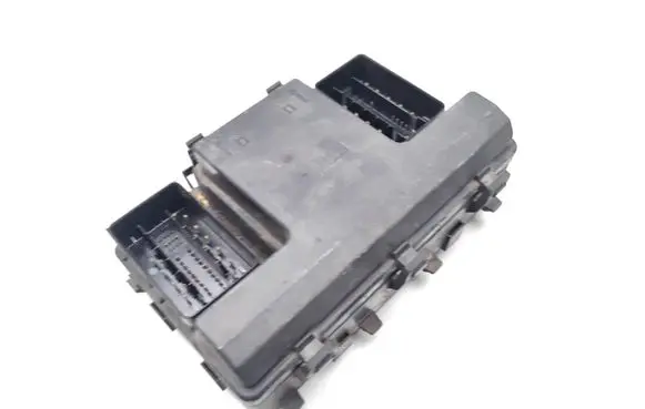 Ford Mondeo MK V Fuse module FG9T-14A067-EB