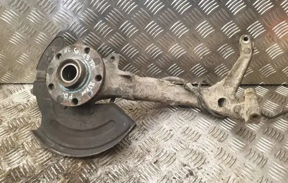 Audi A6 S6 C5 4B Front wheel hub