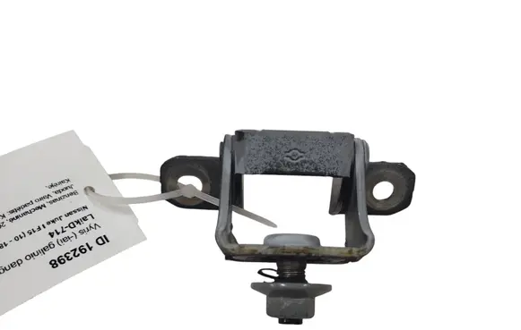Nissan Juke I F15 Tailgate/trunk/boot hinge