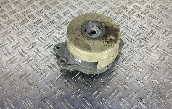 Mercedes-Benz GLC X253 C253 Engine mount bracket A2052407900