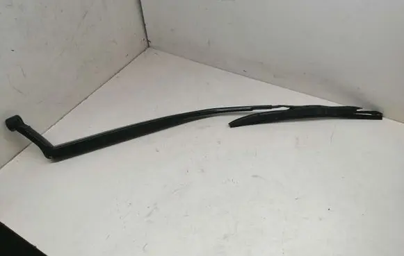 Toyota Auris E180 Front wiper blade arm 2387 519