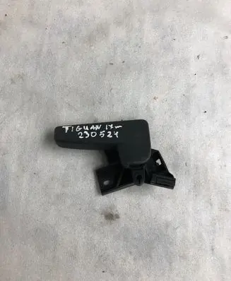 Volkswagen Tiguan Engine bonnet (hood) release handle 6r1823533
