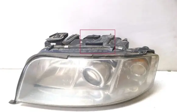 Audi A6 S6 C5 4B Headlight/headlamp 15592300