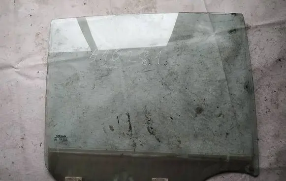 Nissan Tiida C11 Rear door window glass AS2