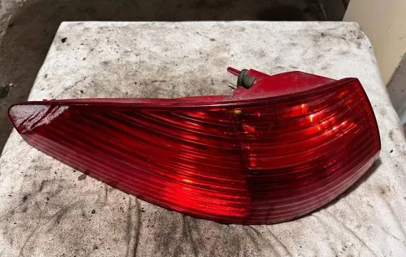 Peugeot 607 Rear/tail lights