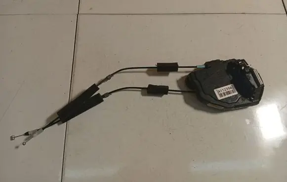 Honda Civic IX Rear door lock 020713