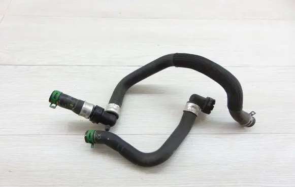 Renault Megane IV Engine coolant pipe/hose 924100921R