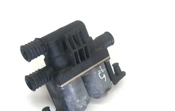 BMW X5 E53 Coolant heater control valve 8374995 1147412137