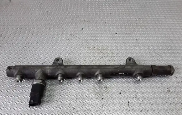 Renault Laguna II Fuel main line pipe 0445214024 7700114017 0281002405
