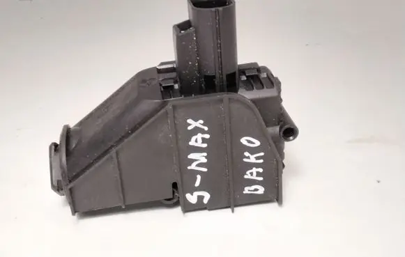 Fuel tank cap lock motor