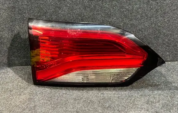 Chrysler Pacifica Tailgate rear/tail lights 68228941AE