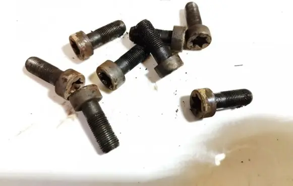 Hyundai Santa Fe Nuts/bolts 