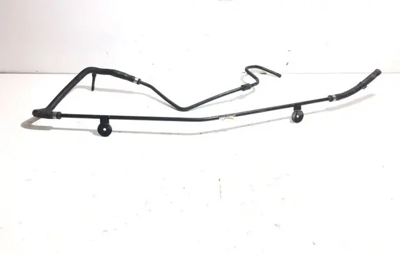 Volkswagen Touareg II Engine coolant pipe/hose 7P6122447AD 129213