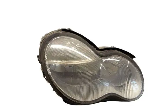 Mercedes-Benz C W203 Headlight/headlamp 0301166202 A2038200261