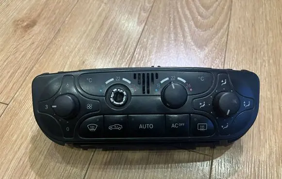 Mercedes-Benz C W203 Climate control unit A2098300085