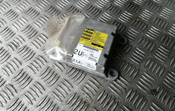 Toyota Avensis T250 Airbag control unit/module 8917005190 215955104