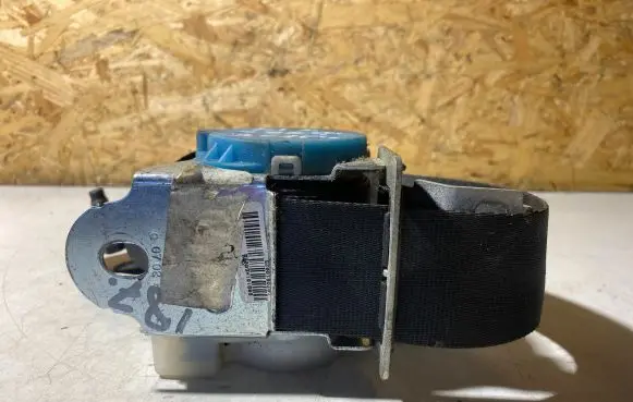 KIA Ceed Rear seatbelt 898101H500 1070810925 3040