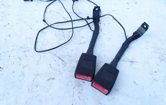 Volkswagen Scirocco Front seatbelt buckle 1K8857756B