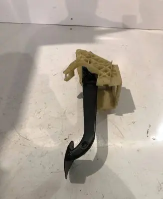 BMW X6 E71 Brake pedal 6770693 03178208101