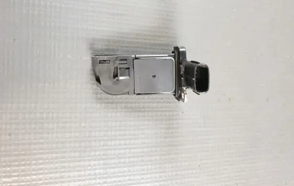 Toyota Avensis T270 Mass air flow meter 2220426010