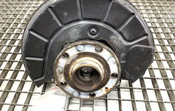 Volkswagen PASSAT B7 Front wheel hub spindle knuckle 