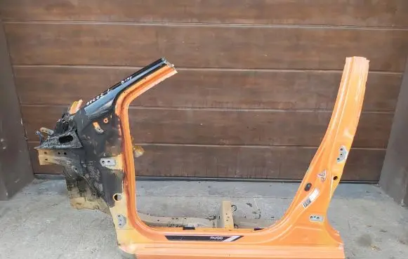 Toyota Aygo AB40 Pillar (middle) AYGOIILEWYBOK7380