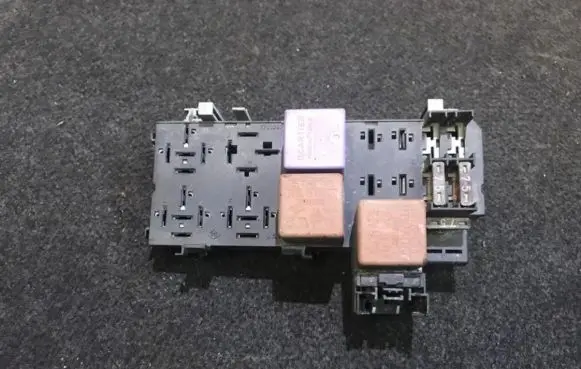 Renault Megane I Fuse box set 7703297193