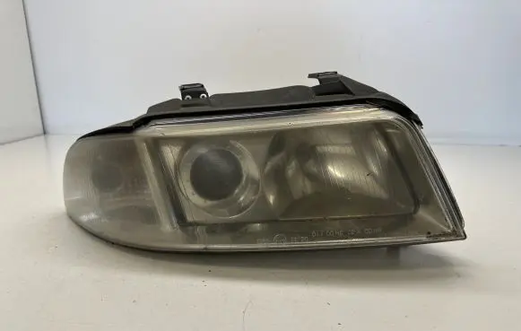 Audi A4 S4 B5 8D Headlight/headlamp