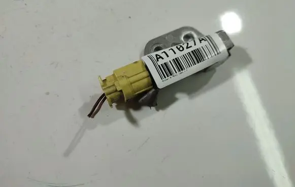 Nissan X-Trail T30 Airbag deployment crash/impact sensor FA8H3033061187