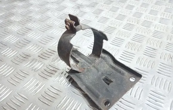 Land Rover Discovery 3 - LR3 Fuel filter bracket/mount holder 
