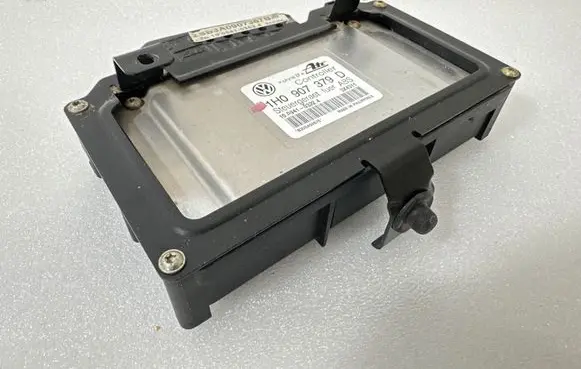 Volkswagen PASSAT B4 ABS control unit/module 1H0907379D B3U5A04B75 10094103224