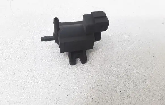 Opel Astra H Vacuum valve 