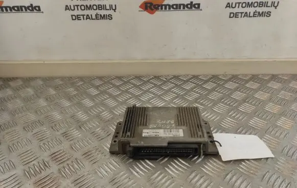 Renault Megane I Engine control unit/module 7700860319 S105300103A 7700865810