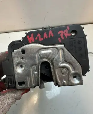 Mercedes-Benz E W211 Front door lock 654523452
